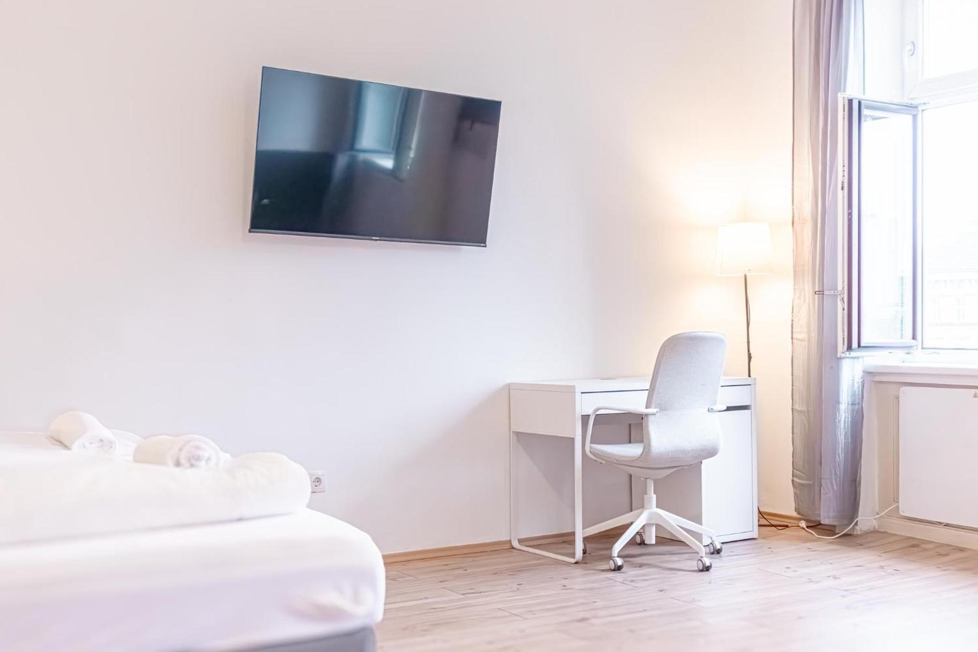 Attractive 2Br Apt Near Akh Ideal For Longstays Wien Eksteriør billede
